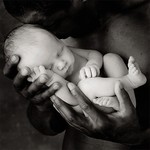 //www.curezone.org/upload/Art/Drawings/Portraits/gl_2617_1150735765_MGV9FO.jpg