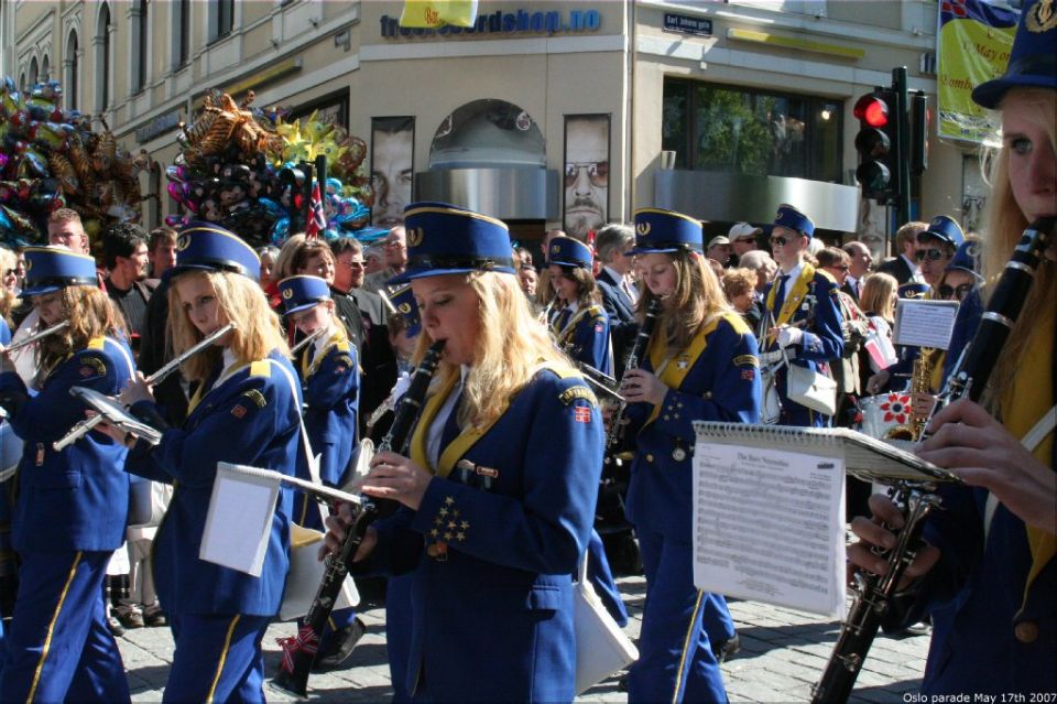 Oslo May 17 Parade 2007 252 On CureZone Image Gallery