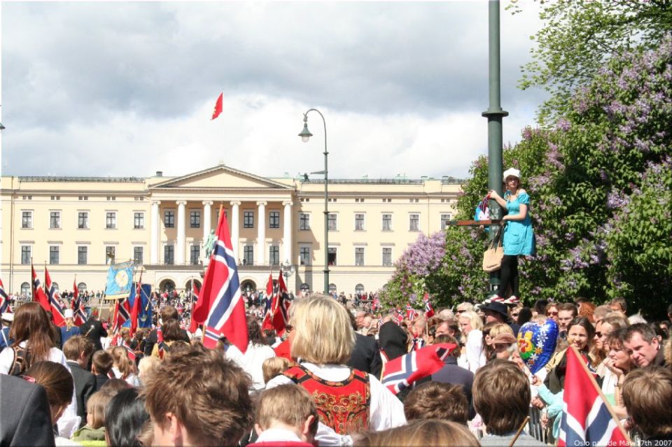 Oslo May 17 Parade 2007 442 On CureZone Image Gallery