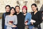 Chinese women ... (Click to enlarge)