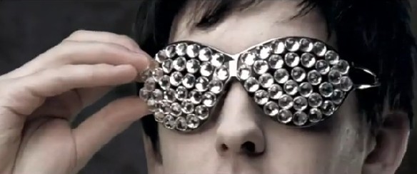//www.curezone.org/upload/_C_Forums/Candida/calvin_4_glasses.jpg