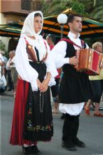 Traditional wear presented on the Madonna del Naufrago Festival in Villasimius, Sardegna ... (Click to enlarge)