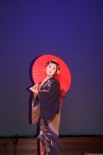Traditional Japanese Umbrella Dance Performance ... (Click to enlarge)