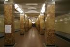 Metro station, Moscow, Russia, 2005 ... (Click to enlarge)