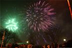 Fireworks over Danube, New Year 2006, Bratislava Slovakia ... (Click to enlarge)